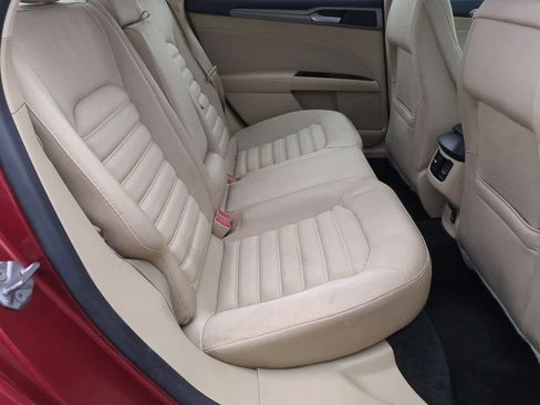 Used 2014 Ford Fusion SE image 20