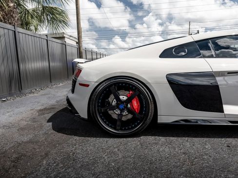 Used 2022 Audi R8 V10 RWD image 11