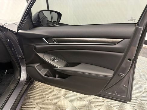 Used 2020 Honda Accord Sport image 15
