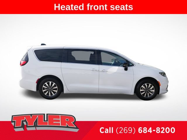 Used 2024 Chrysler Pacifica Limited FWD image 9