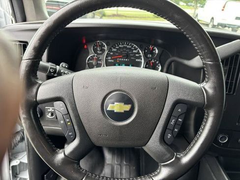 Used 2022 Chevrolet Express 2500 w/ Driver Convenience Package RWD image 10
