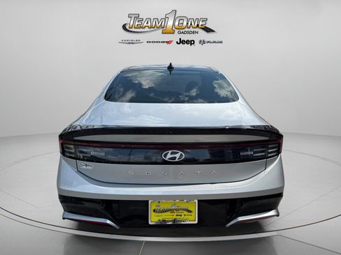 Used 2024 Hyundai Sonata SEL w/ Convenience Package FWD image 7