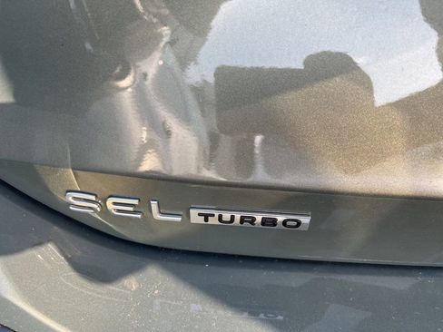 Used 2026 Volkswagen Tiguan SEL R-Line AWD/4WD image 6