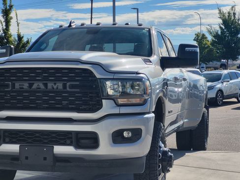 Used 2023 RAM 3500 Big Horn w/ Night Edition AWD/4WD image 6