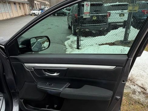 Used 2020 Honda CR-V LX image 12