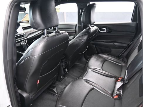 Used 2023 Jeep Compass Trailhawk image 33