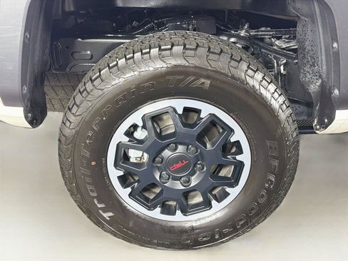 Used 2024 Toyota Tacoma TRD Off-Road w/ TRD Off Road Upgrade Package AWD/4WD image 34