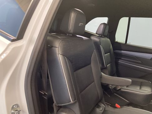 Used 2025 Buick Enclave Sport Touring image 42