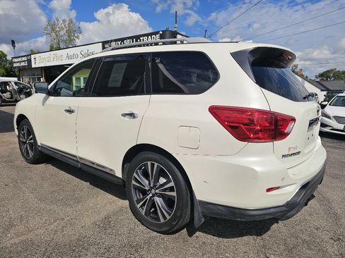 Used 2019 Nissan Pathfinder Platinum AWD/4WD image 9