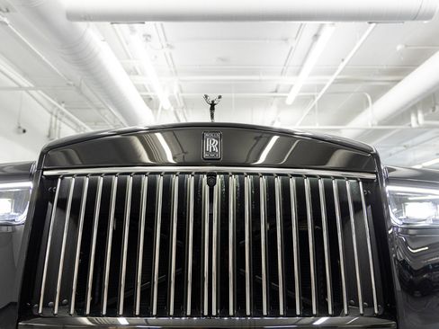 New 2026 Rolls-Royce Cullinan Black Badge image 22