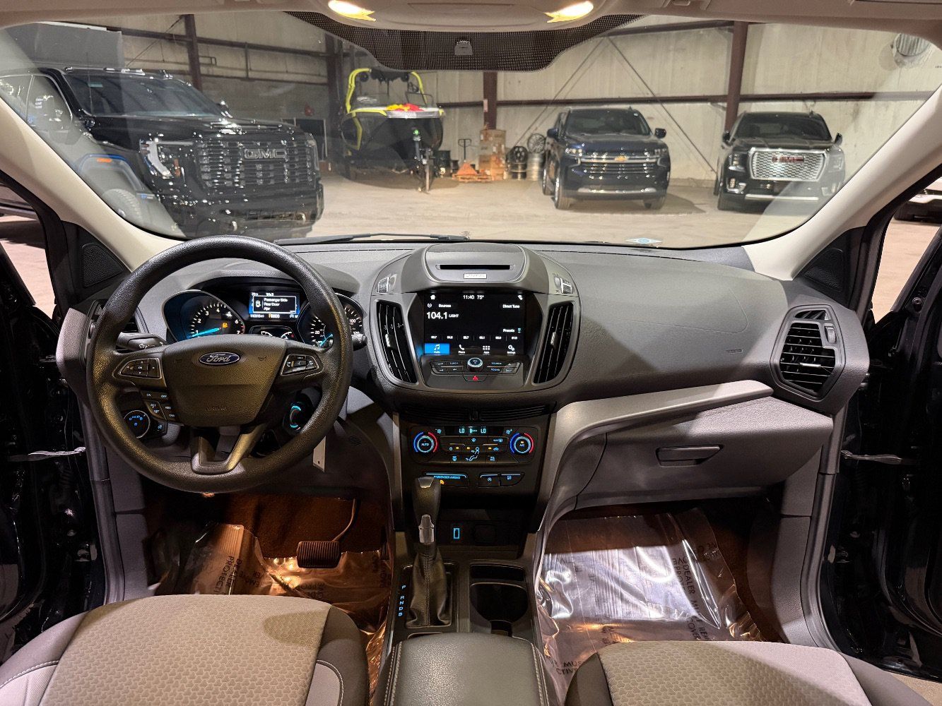 Used 2017 Ford Escape SE w/ Equipment Group 201A FWD image 28