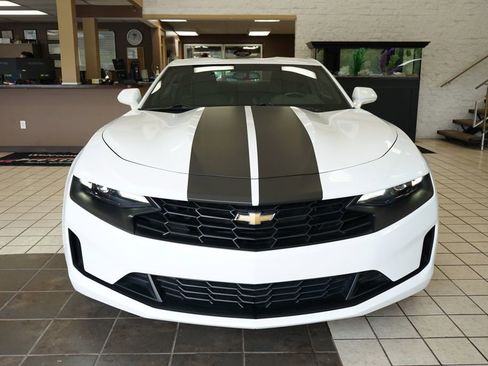 Used 2023 Chevrolet Camaro LT RWD image 18