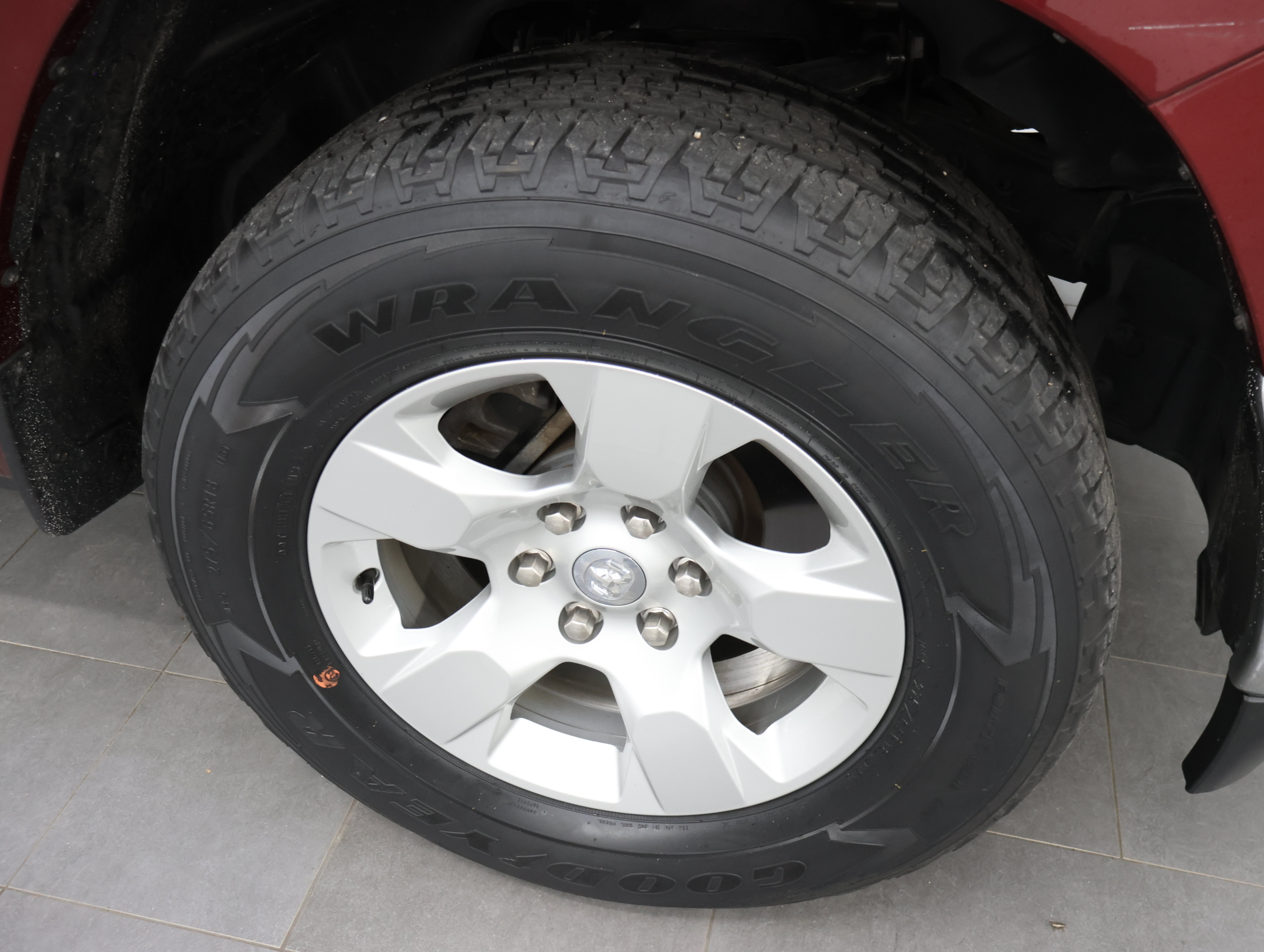Used 2023 RAM 1500 Big Horn AWD/4WD image 3