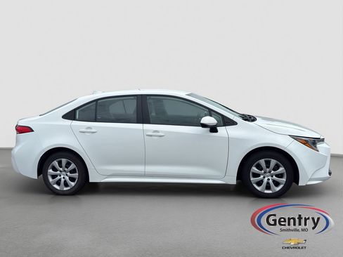 Used 2024 Toyota Corolla LE FWD image 7