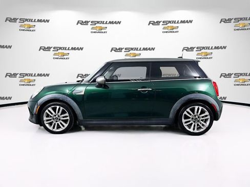 Used 2017 MINI Cooper 2-Door Hardtop image 4