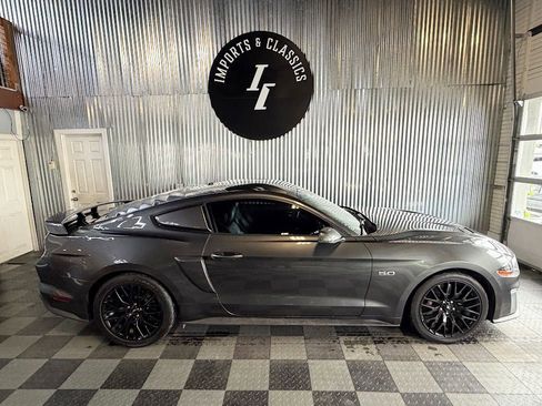 Used 2019 Ford Mustang GT Premium w/ GT Performance Package RWD image 7