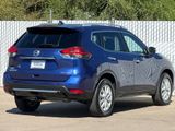 Used 2018 Nissan Rogue SV image 4