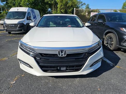 Used 2019 Honda Accord Touring image 3