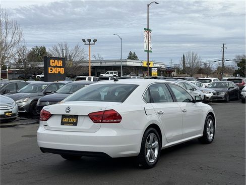 Used 2015 Volkswagen Passat 1.8T Limited Edition FWD image 6