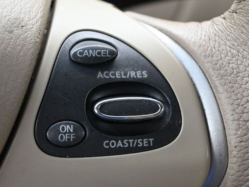 Used 2014 Nissan Pathfinder Platinum w/ Platinum Premium Package image 26