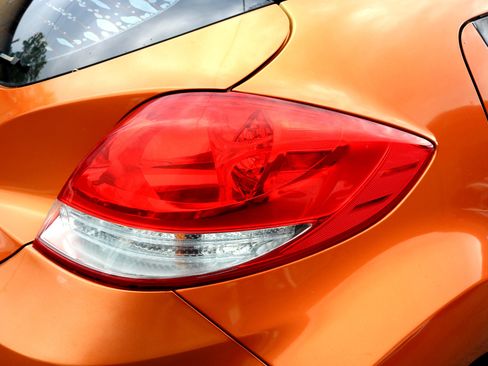 Used 2015 Hyundai Veloster w/ Option Group 03 image 10