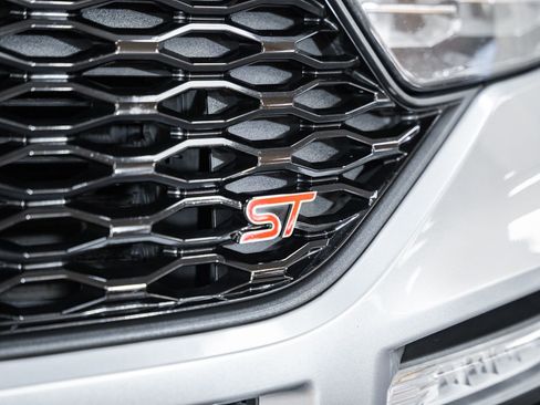 Used 2020 Ford Explorer ST w/ ST Street Pack image 9