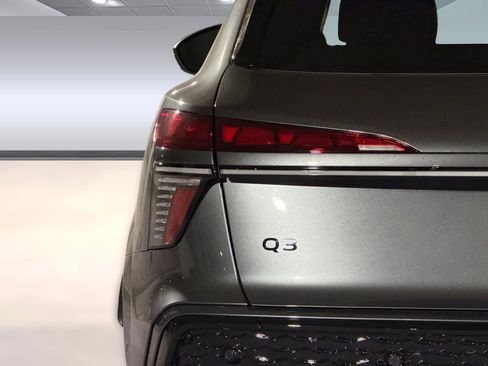 New 2026 Audi Q3 quattro 2.0T image 13