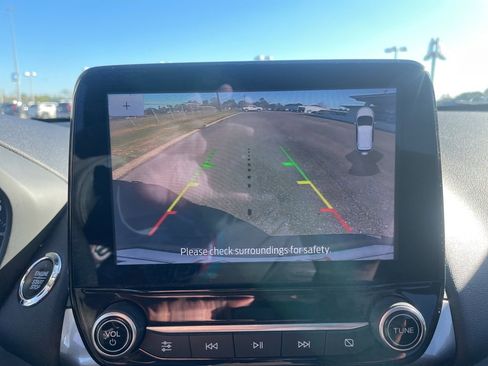 Used 2021 Ford EcoSport SE w/ SE Convenience Package image 21