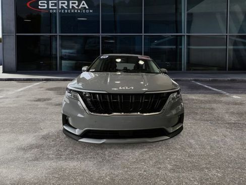 Certified 2024 Kia Carnival EX image 6