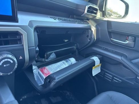 Used 2024 Toyota Tacoma TRD Sport image 24