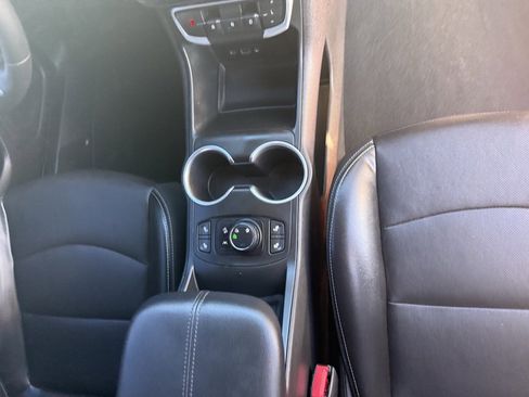 Used 2022 GMC Terrain SLT w/ Infotainment Package II image 48