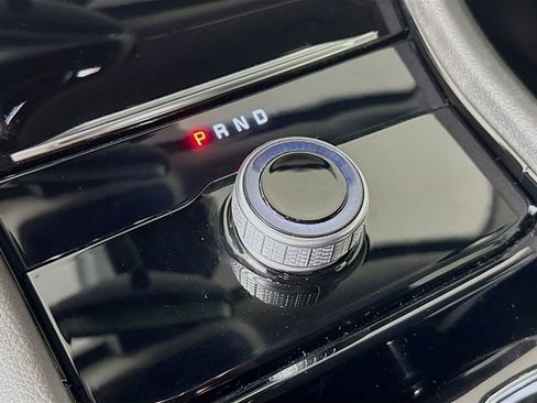 Used 2023 Jeep Grand Cherokee Laredo image 18