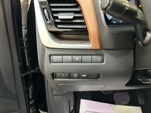 Certified 2024 Nissan Rogue Platinum image 22