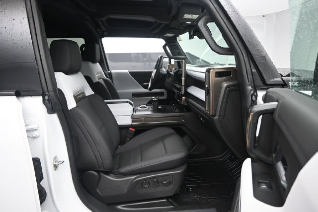 Used 2025 GMC Hummer EV 3X w/ LPO, Cargo Utility Package AWD/4WD image 22