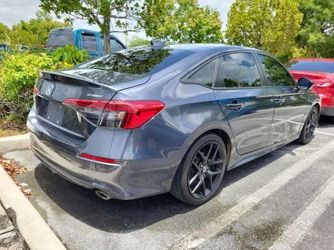 Used 2023 Honda Civic Sport image 3