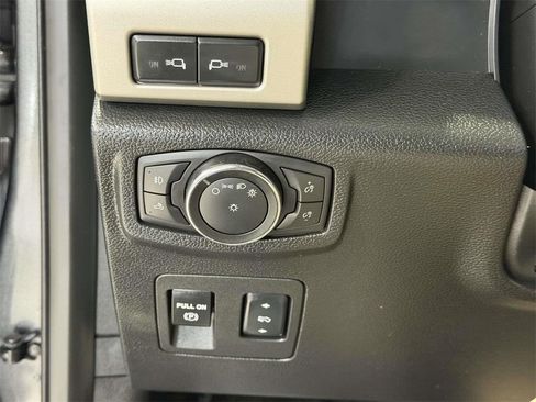 Used 2018 Ford F150 Lariat w/ Equipment Group 502A Luxury image 25