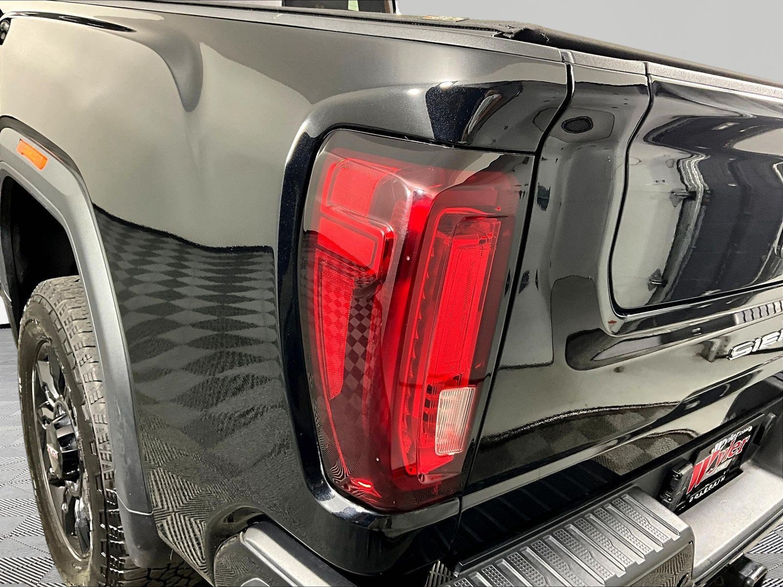 Used 2021 GMC Sierra 3500 AT4 w/ AT4 Premium Plus Package AWD/4WD image 24