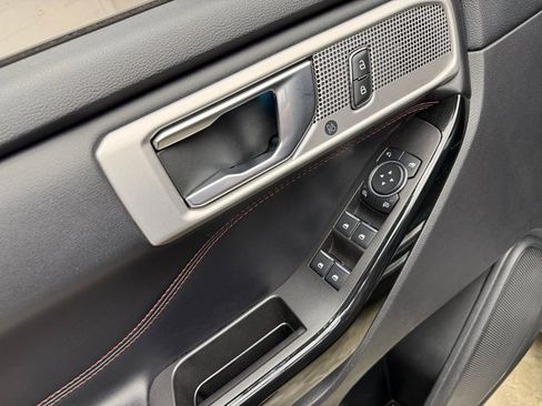 Used 2022 Ford Explorer ST-Line image 11