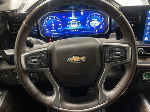 Used 2023 Chevrolet Silverado 1500 LT AWD/4WD image 22