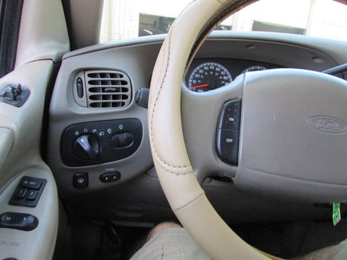 Used 2000 Ford Expedition Eddie Bauer image 34