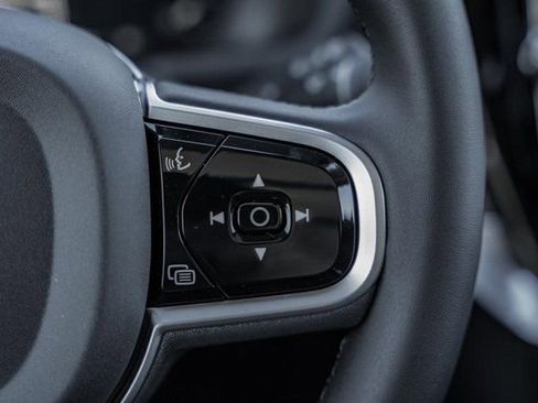 New 2026 Volvo XC90 B6 Plus w/ Protection Package Premier image 25