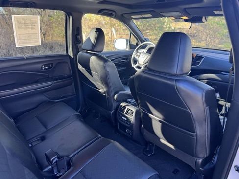 Used 2019 Honda Passport Touring image 16
