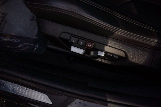 Used 2018 BMW M3 RWD image 19