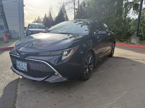 Used 2019 Toyota Corolla XSE image 4