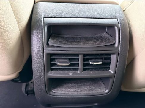 Used 2018 Cadillac XT5 AWD image 25