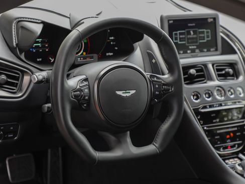 Used 2023 Aston Martin DBS Coupe RWD image 37