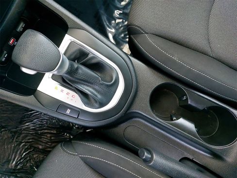 Used 2023 Kia Forte LXS image 27