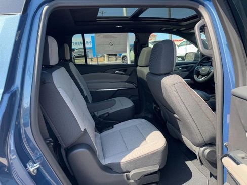 New 2026 Chevrolet Traverse LT w/ Sun and Wheel Package image 5