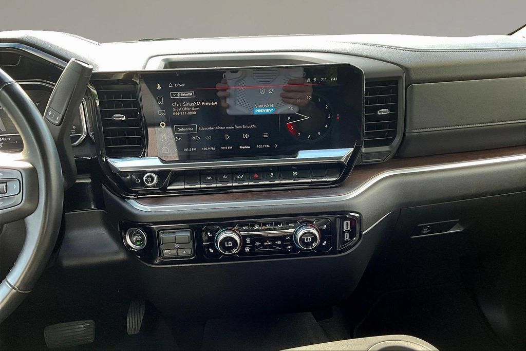 Used 2025 GMC Sierra 1500 SLT AWD/4WD image 10