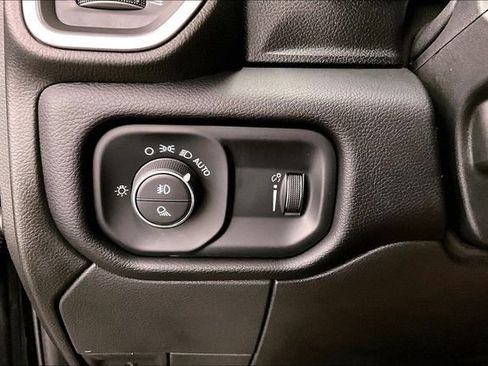 Used 2025 RAM 3500 Big Horn AWD/4WD image 38